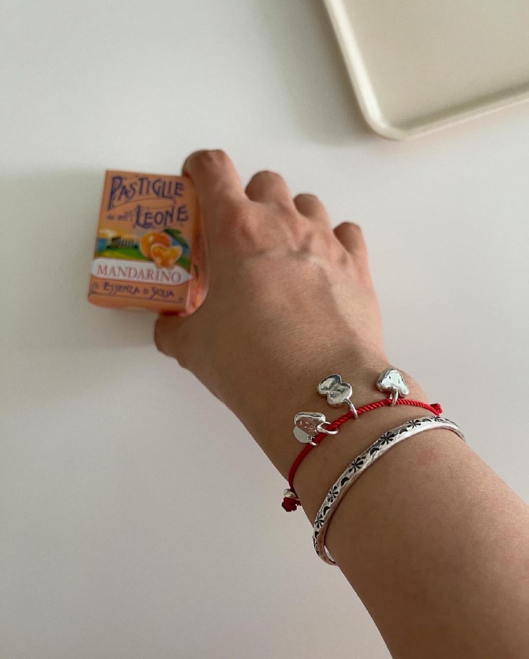 naive small thing bracelet (rope type)