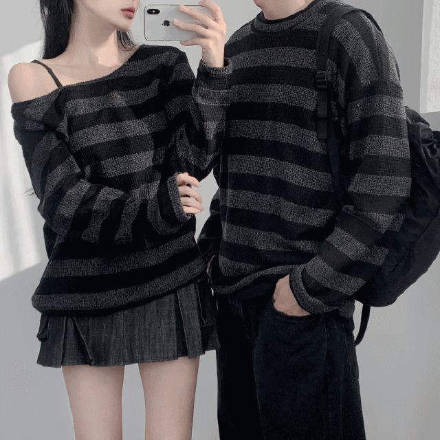 루즈 단가라 그물 니트 시밀러(2color) #2001 오버핏 아방핏 여리핏 간절기 스윔웨어 커버업 입술넥 오프숄더 슬리브 커플 시밀러 데일리 데이트 유니섹스 남여공용 여친 남친 신혼 부부 이벤트 생일 기념일 룩