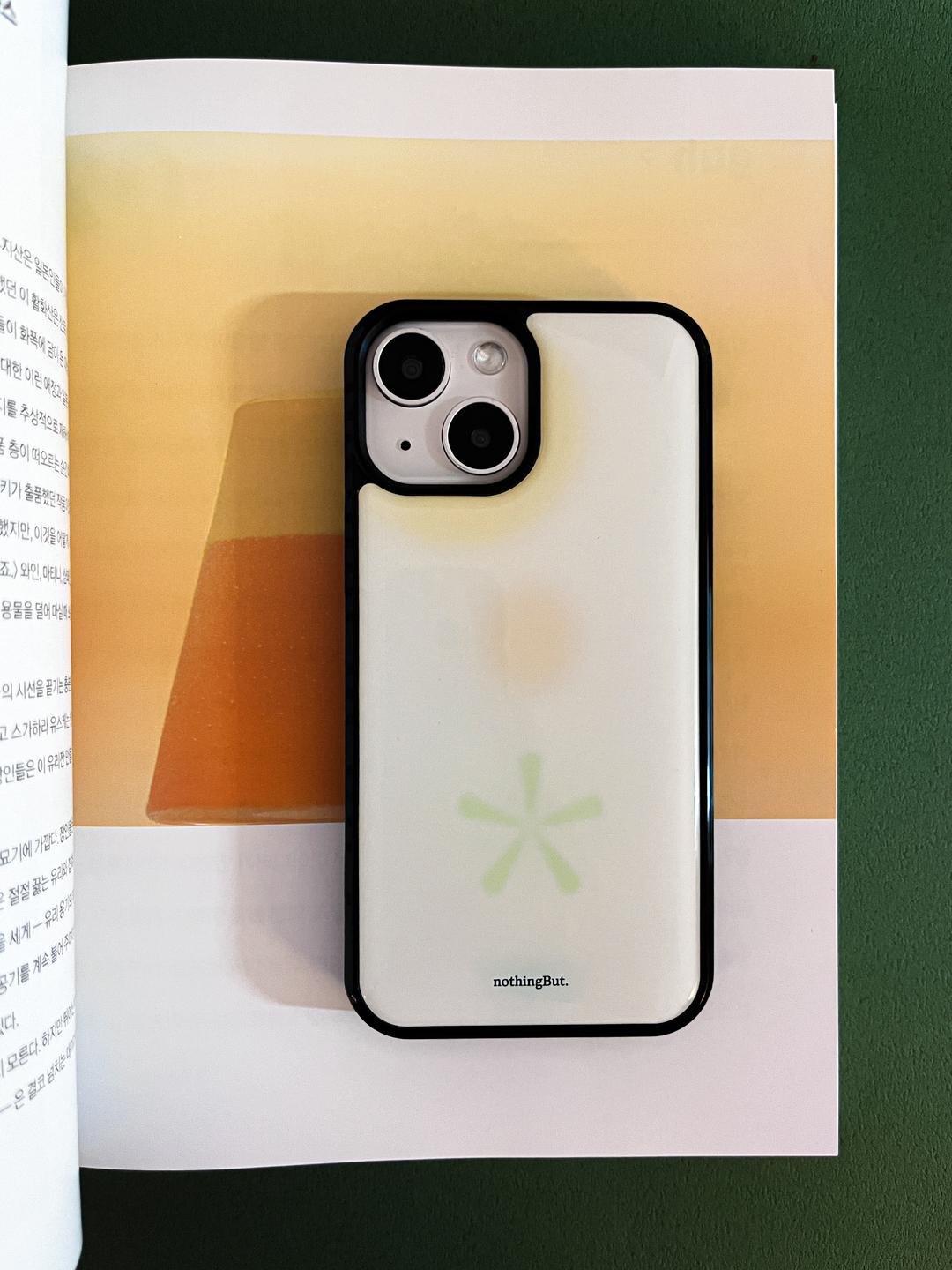 나띵벗 blurry flowers (yellowish green) - 에폭시 폰케이스