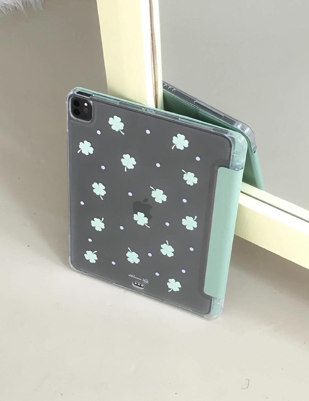 CLOVER IPAD CASE
