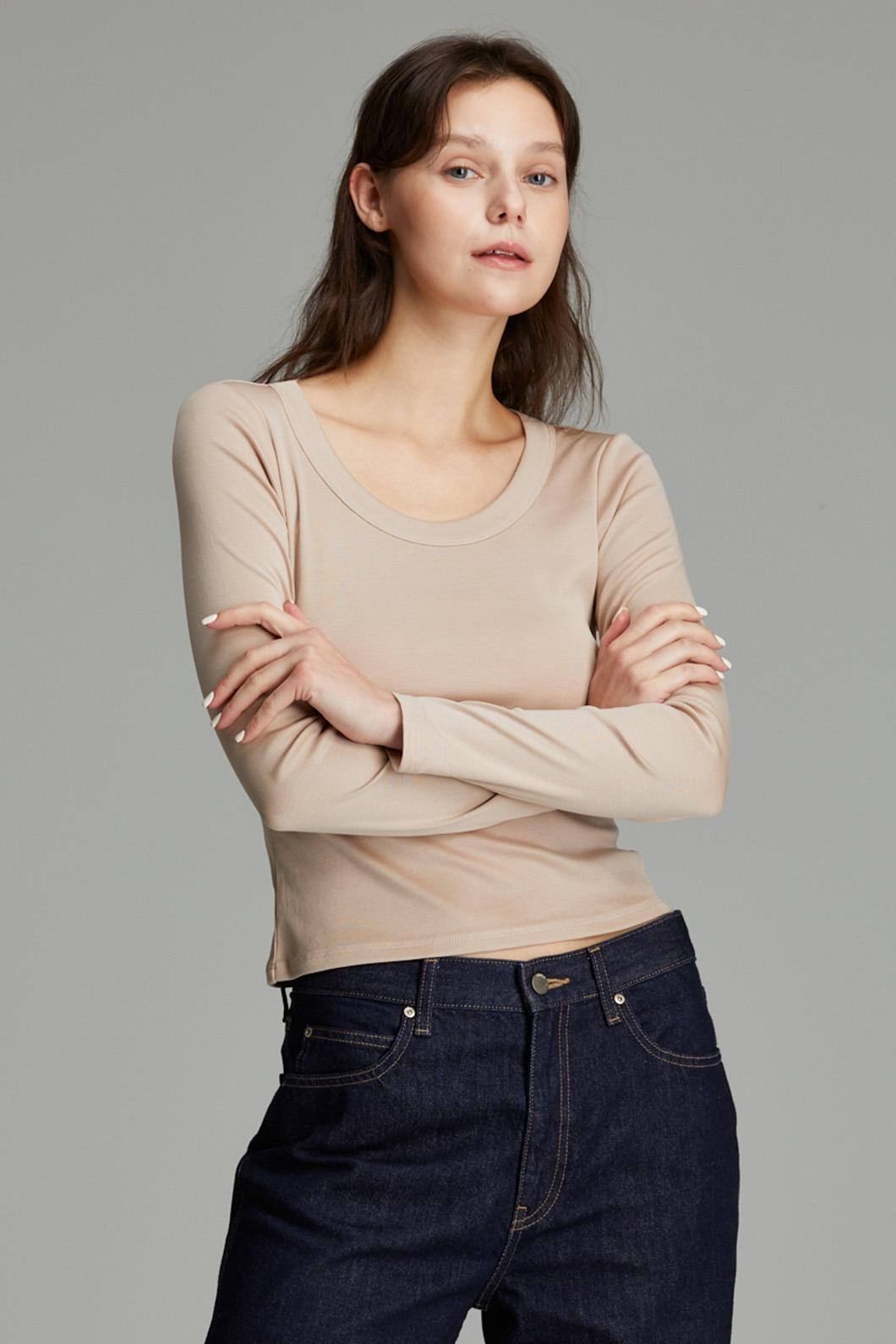 립 U넥 슬림 핏 긴소매 티셔츠 (WOMEN)