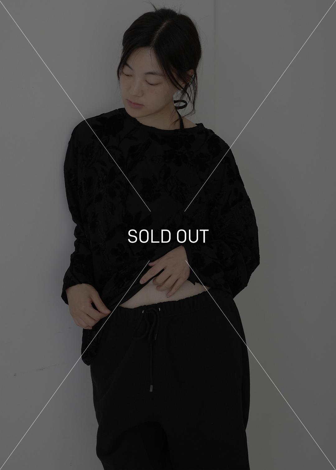 [ 프리오더 ] PUMPKIN FLOWER TOP