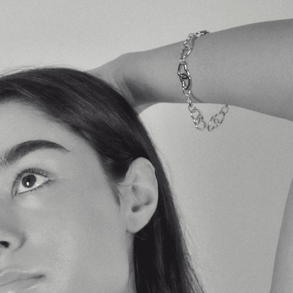 SMALL HEART LINK BRACELET / SILVER