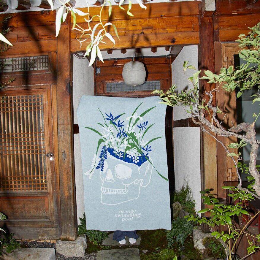 스컬 플라워 팟 니트 블랭킷