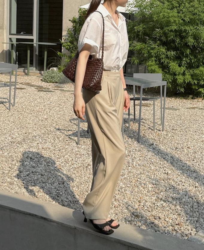 투 턱 썸머 슬랙스 차르르르 구김 없이 데일리로 제격인 슬랙스! 출근 룩으로 이만한 제품이 없죠~ ^^ 블라우스 ,셔츠 ,티셔츠 어디든 다 잘 어울려요