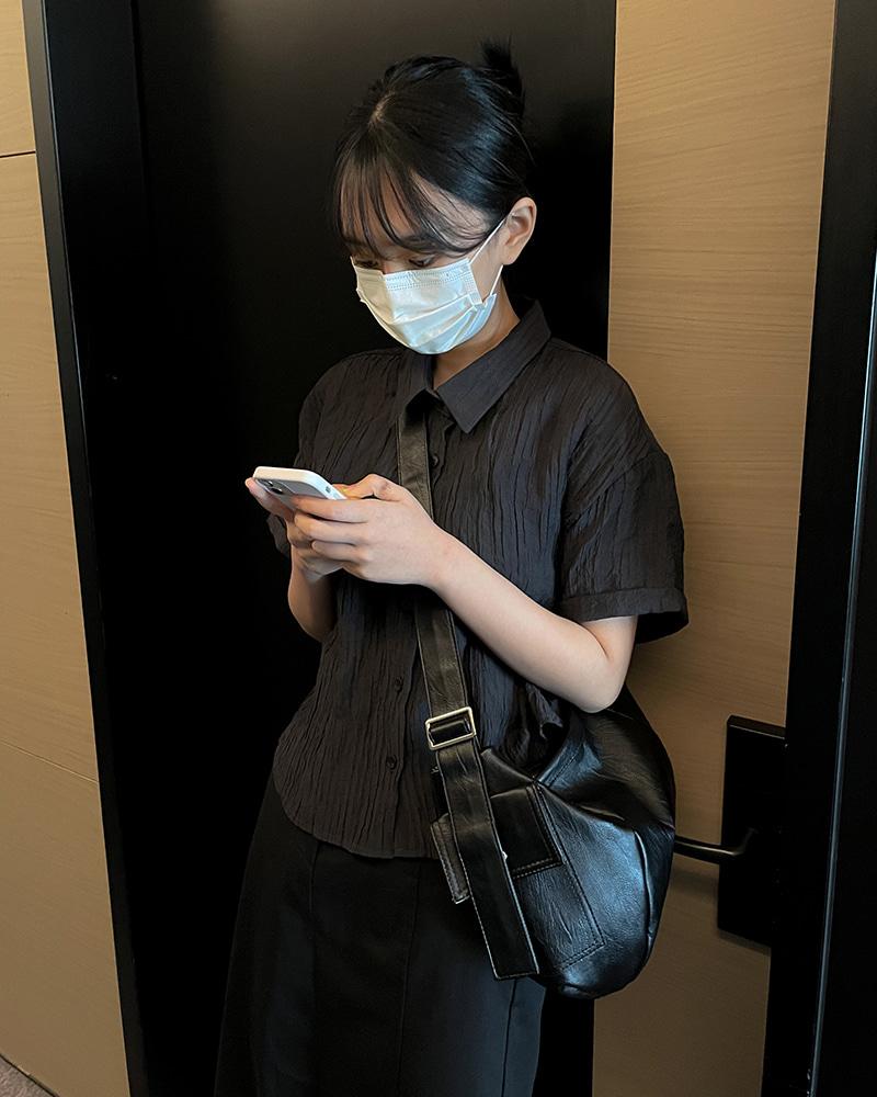 포켓 레더 크로스 백