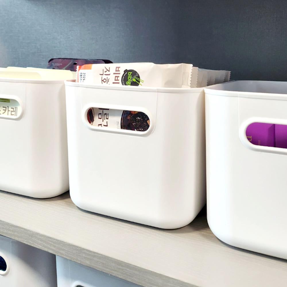 펜트리 수납함 옷 정리 리빙 박스 팬트리 수납 상자 정리함 화이트 손잡이(소) 뚜껑 미포함