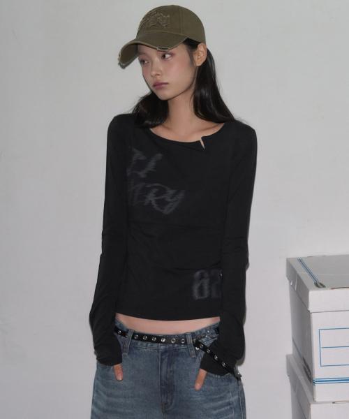 레터링 슬릿 롱슬리브 [BLACK]