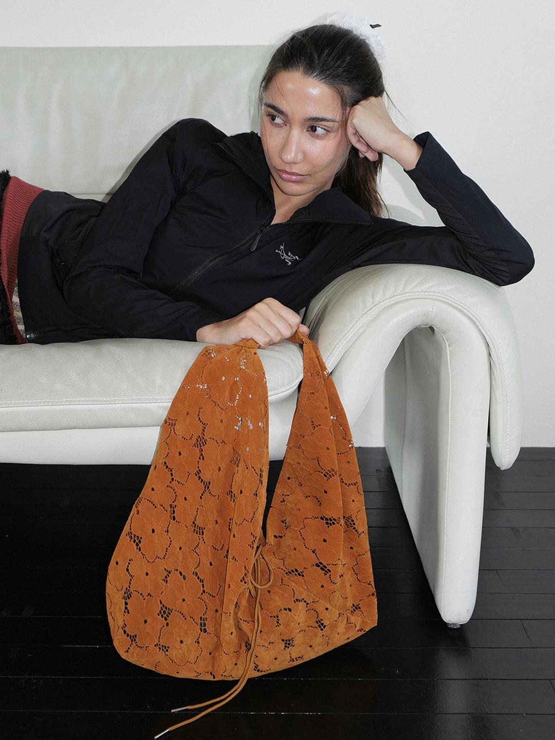 Jeanne Suede Shoulder Bag_Camel