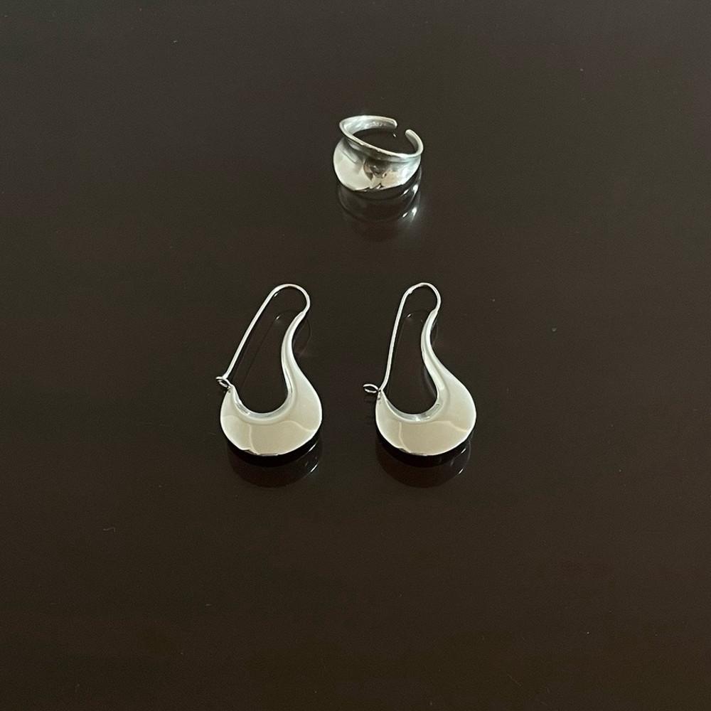colline 실버925 dal hoop earing  쇼트 드롭 귀걸이 볼드 실버귀걸이