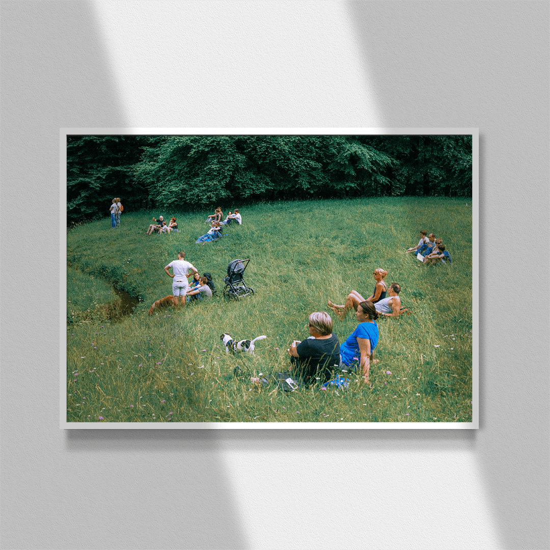 POSTERSHOP | 풀밭에서의 휴식