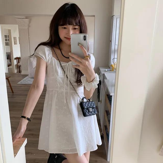 [여름신상♥휴가룩] 리본 자수 아일렛 미니 원피스
