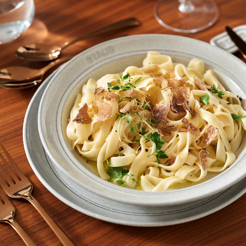 [ST40508-029] [스타우브] 스프 플레이트 24cm 화이트 트러플