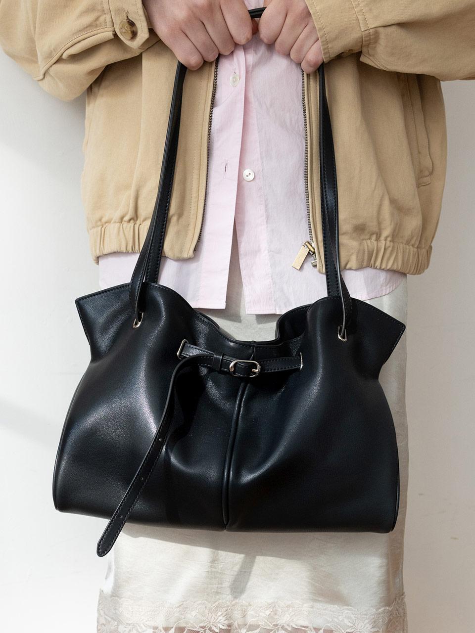 [3/26 예약배송]Plie Shoulder Medium FA6SB365-FH