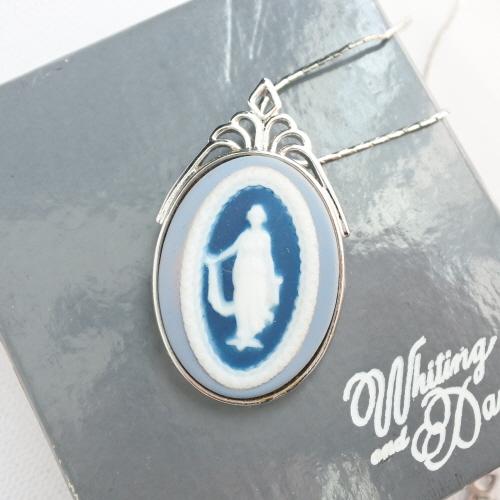 1980-90s WHITING&DAVIS cameo necklace