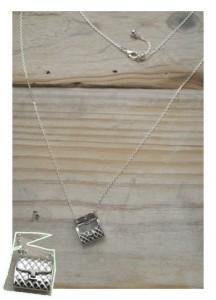 에프터먼데이 핸드백 롱 네크레스