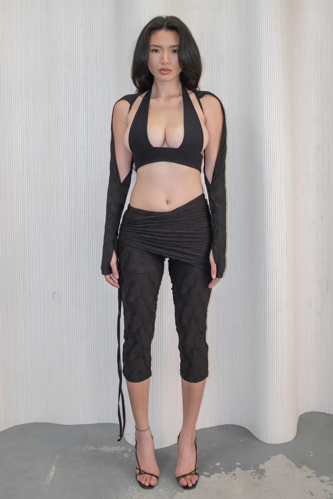LIU CAPRI BLACK