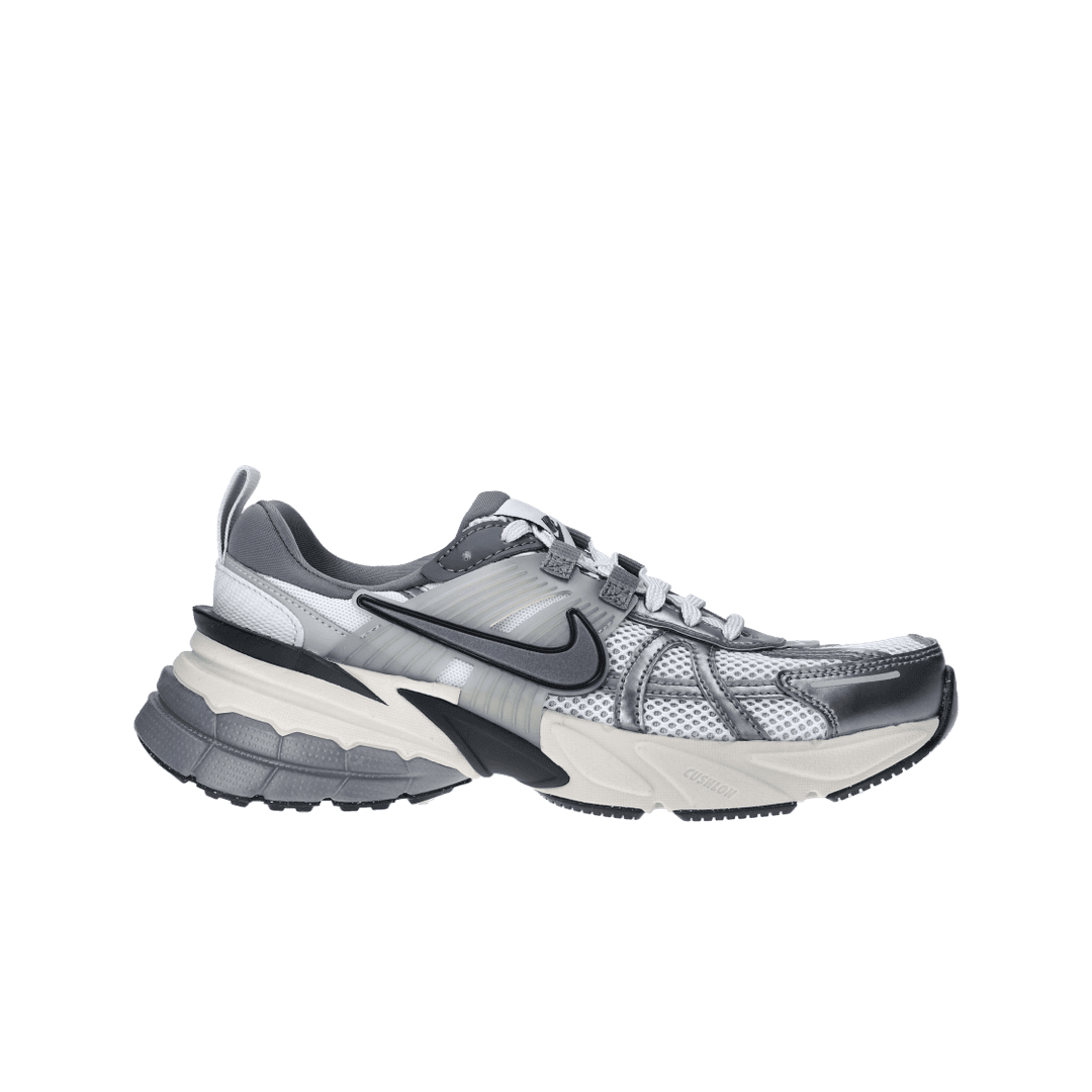 Nike V2K Run Pure Platinum Wolf Grey