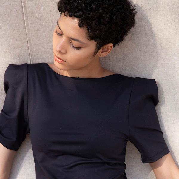 숄더 디테일 탑_블랙