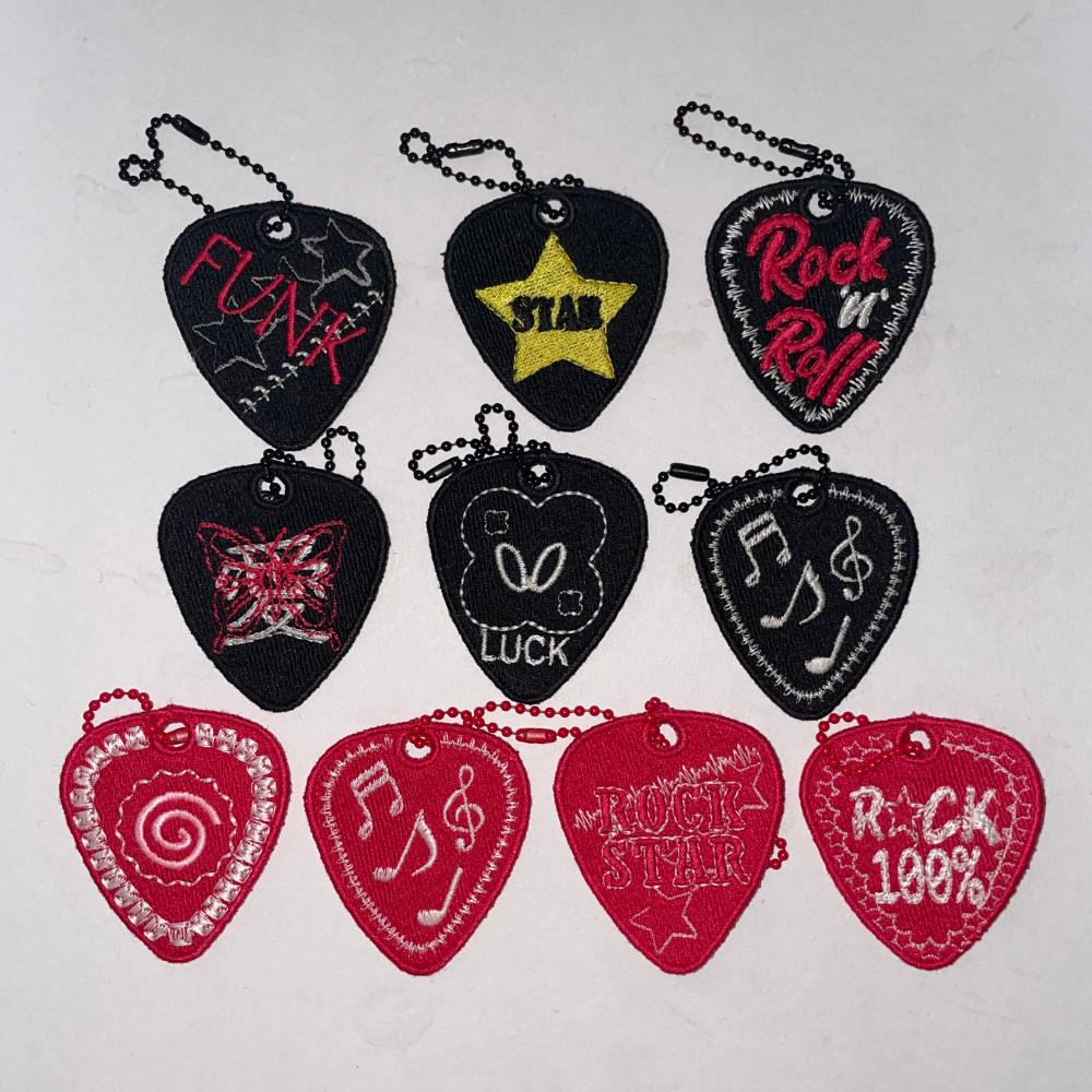 NEW 피크 자수 키링