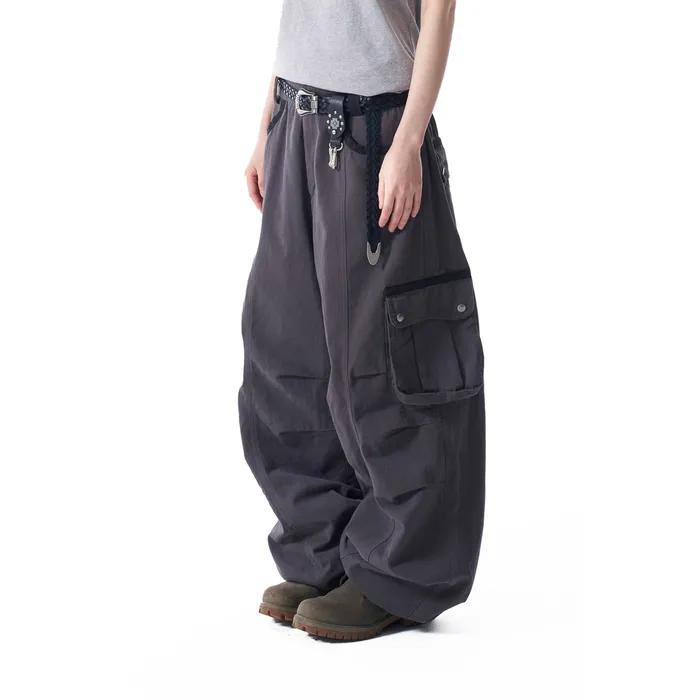 Knee Pin-tuck Contrast Cargo Pants (Dark Gray)