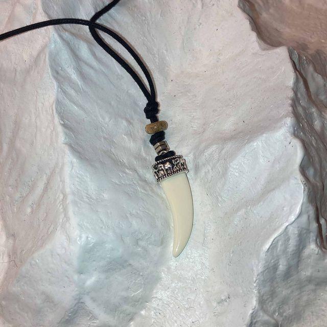 [자체제작] 투스 펜던트 로프 히피 목걸이