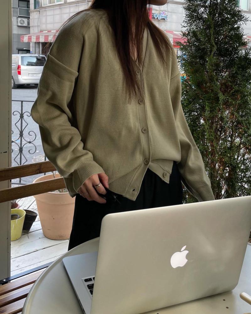 당일출고) 심플 y 니트 가디건