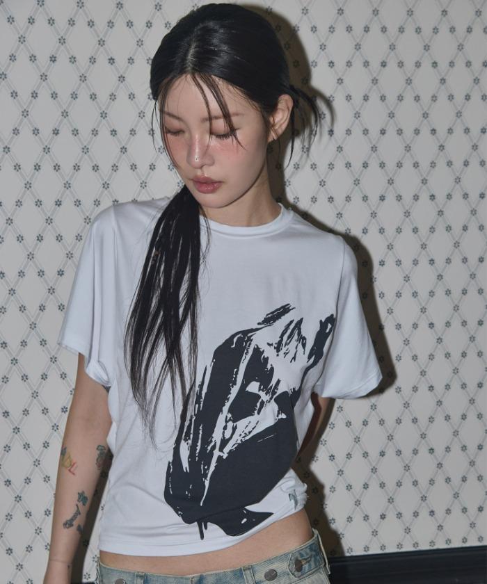 STILL HIDE TEE (WHITE) F25QB139