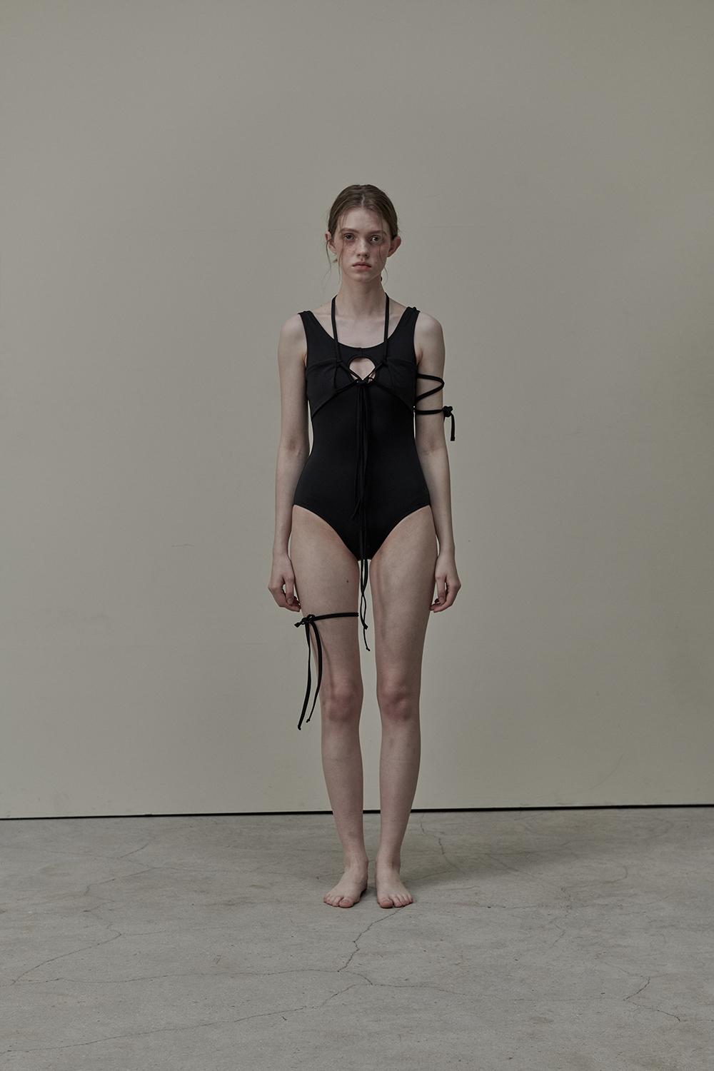 Dream string cut-out swimsuit - Black