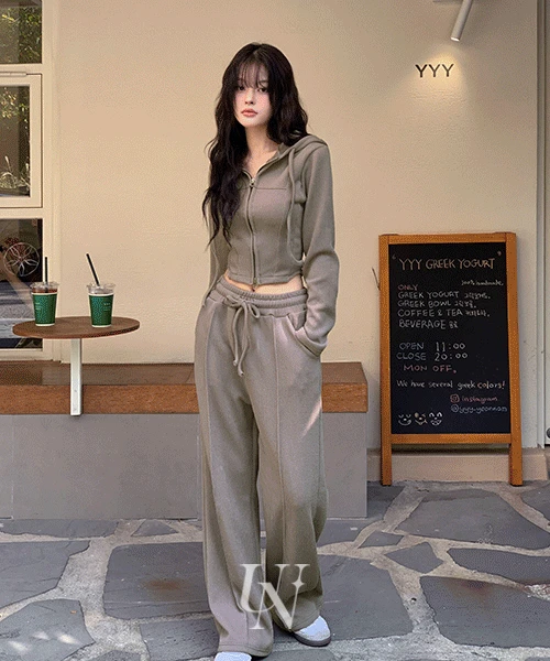 [UNIVE] -5KG 베르노 글램 골지 절개 크롭 후드집업/팬츠 트레이닝 셋업 - 2color