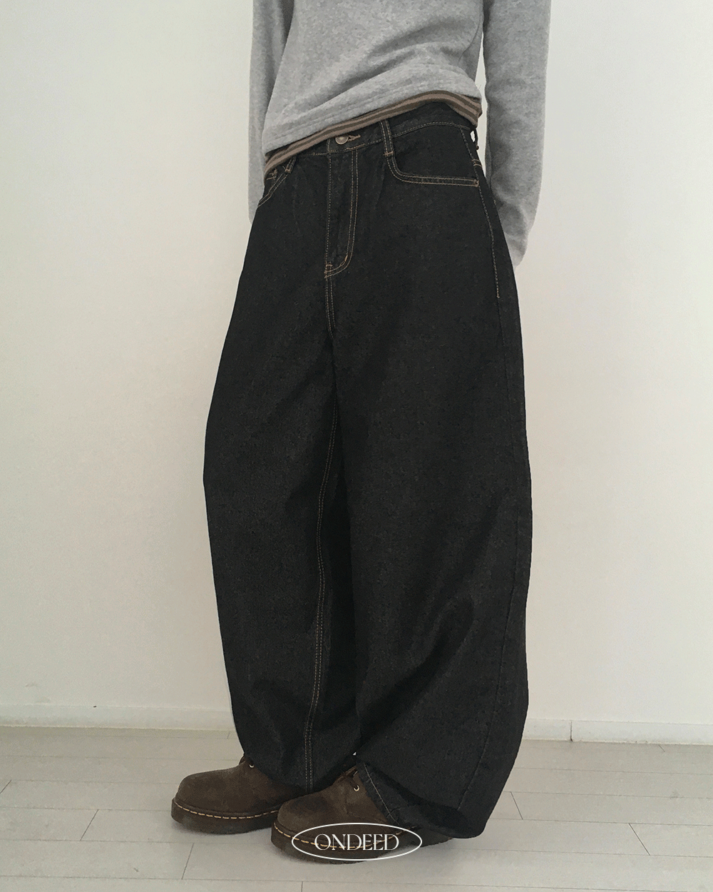 온디드 [아일렛링✨] 초시 스티치 논페이드 벌룬핏 데님 팬츠