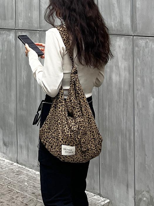 5차 리오더_이고백(IGO BAG)_Leopard Large Hobo Bag_Beige