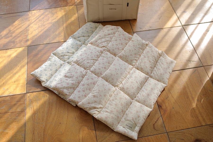 flower embossing cushion mat