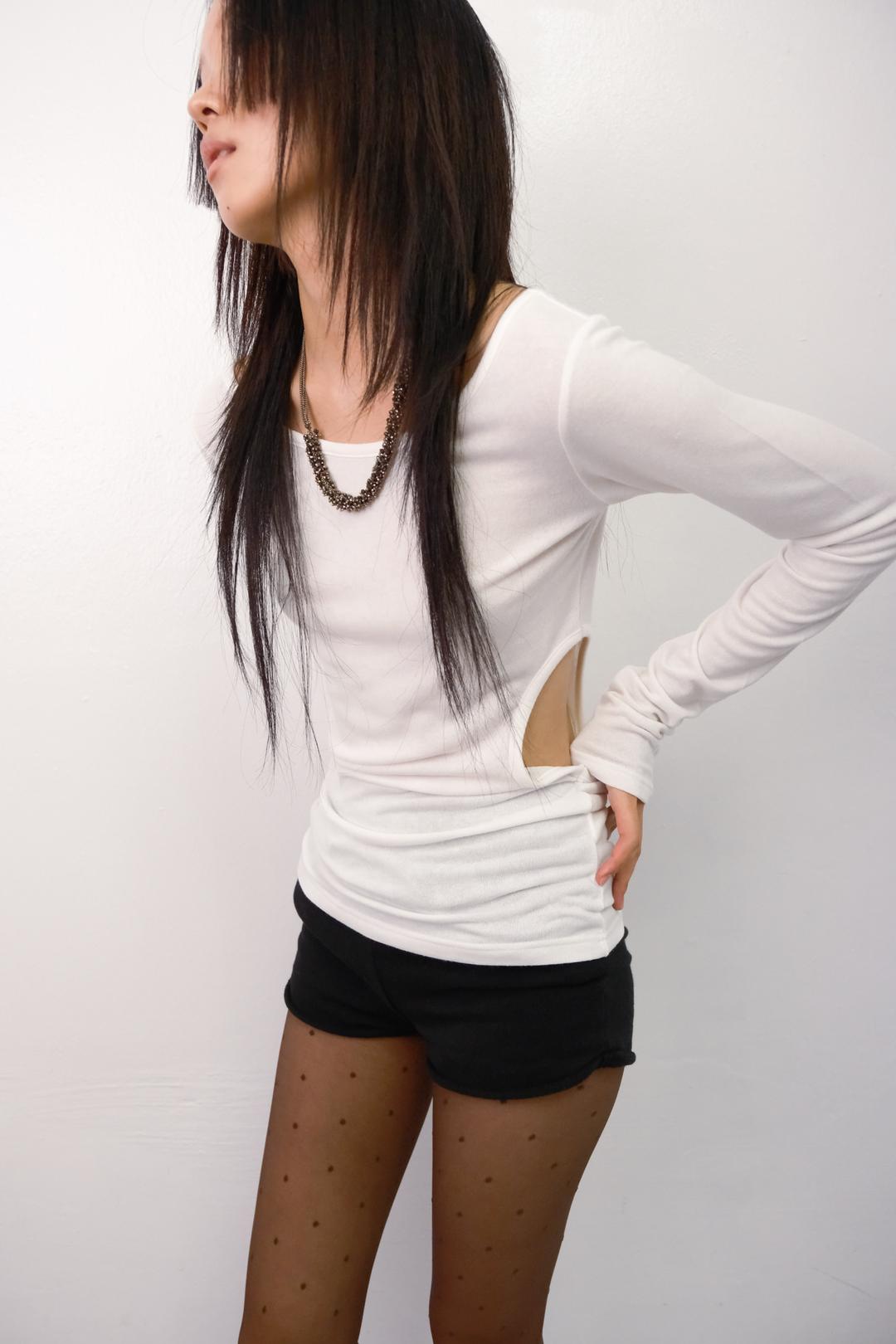 Cutout long sleeved T *Ivory