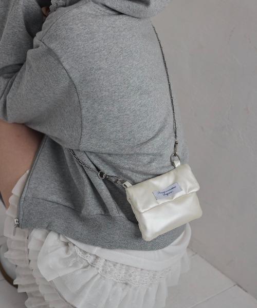 smyeon チェーンコンパクトリップポーチ ホワイト Smyeon ショルダーバッグ バッグ Chain compact pouch bag