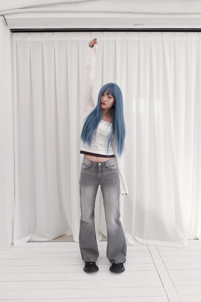 수베니어헤드 Sleek Washed Jeans