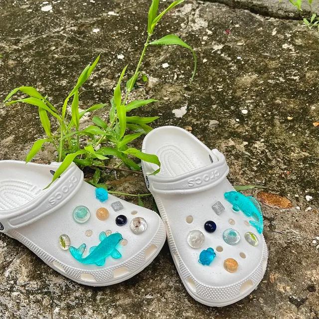 [자체제작] 🐟에메랄드 잉어 지비츠 set / 8pcs🐟 지비츠맛집 지비츠세트 여름지비츠 잉어 소라 거북이 글리터 홀로그램 바다