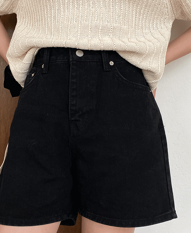 잭슨빌 블랙 하프 팬츠