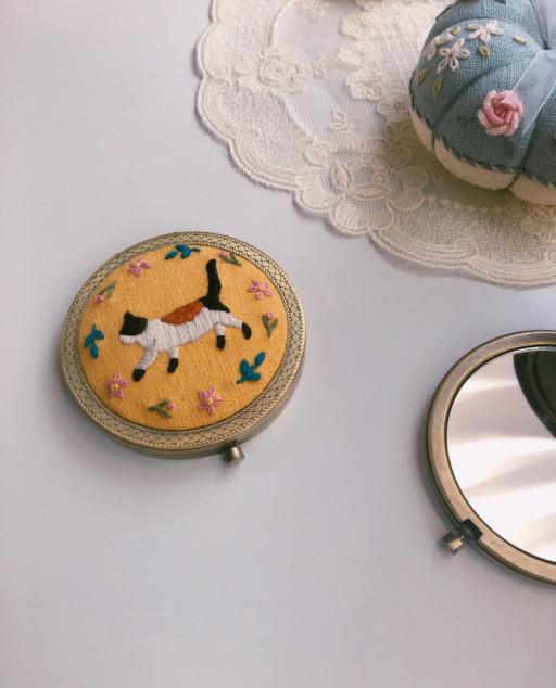 러블리 냥이 자수 거울