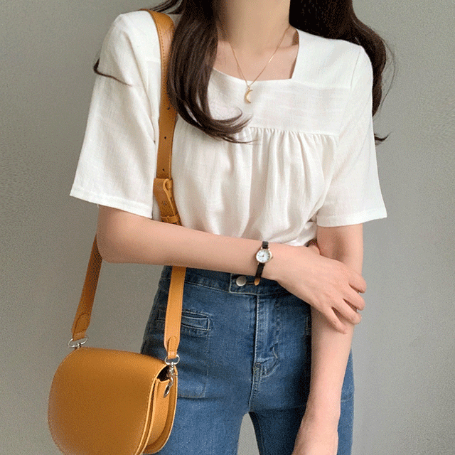 스퀘어넥 가슴셔링 린넨 반팔 블라우스