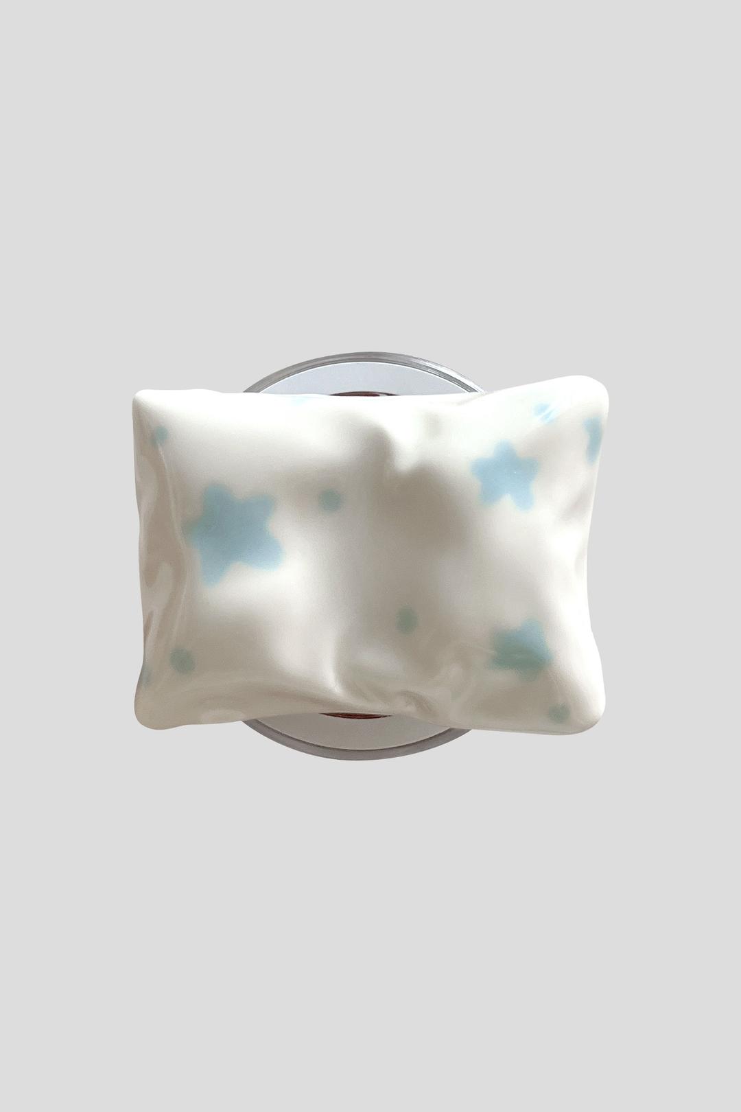 pillow tok white