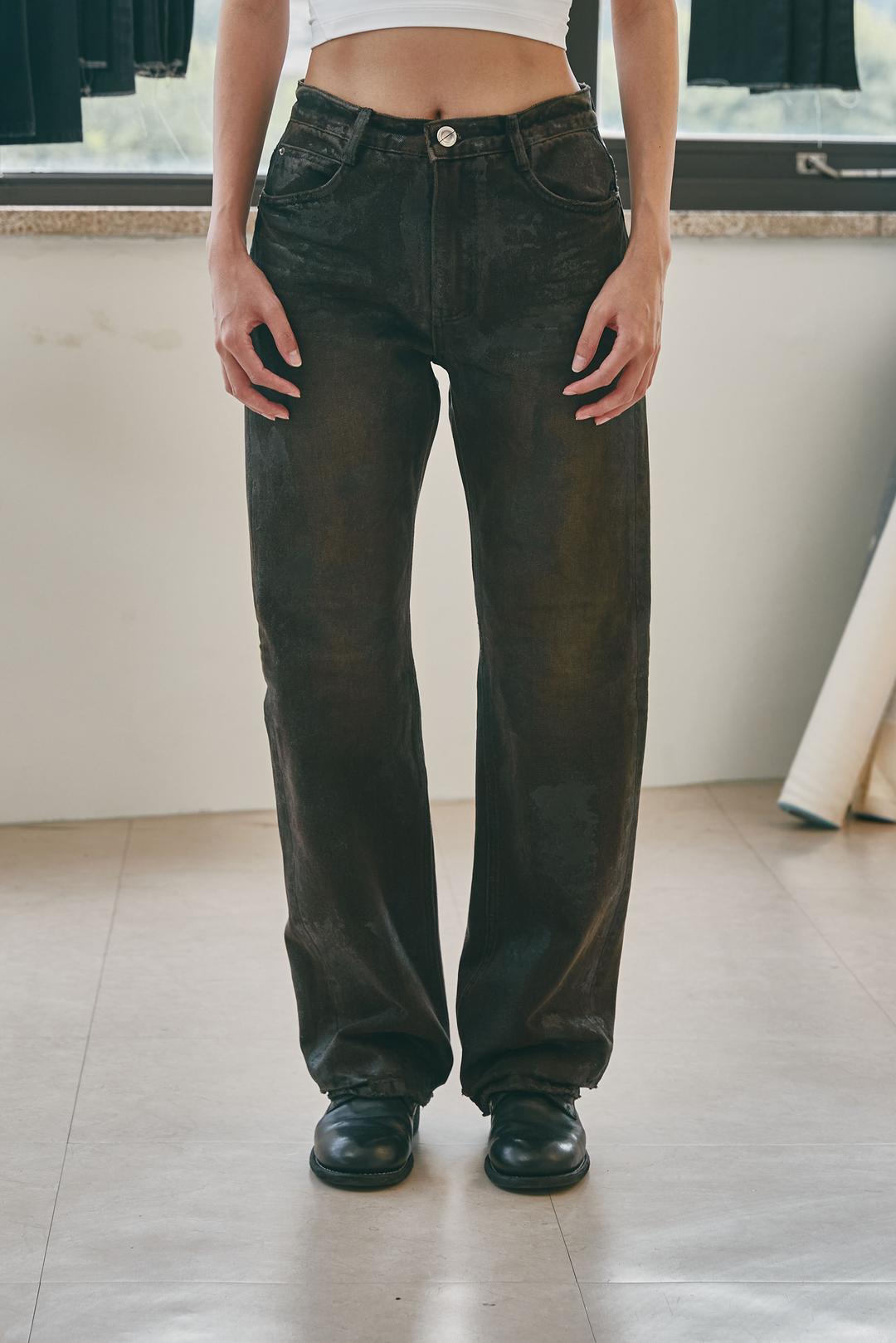 0042 POLLUTED JEANS