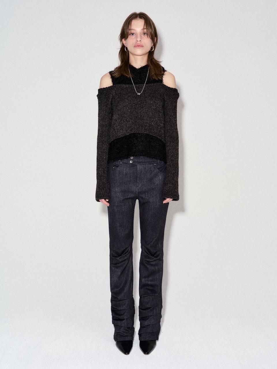 AVEN STRAIGHT TUCK PANTS_BLACK