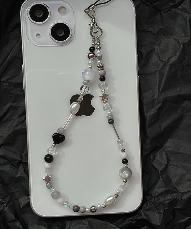 아브아썸머 ✷ 자체제작 ✷ 무채색 스페이스그레이 핸드폰스트랩 키링 핸드폰줄 에어팟키링 가방고리 콜북 열쇠고리 원석키링 스트릿 y2k 다꾸 폰꾸 가꾸 힙 블랙코디 무채색코디 친구선물 디카키링