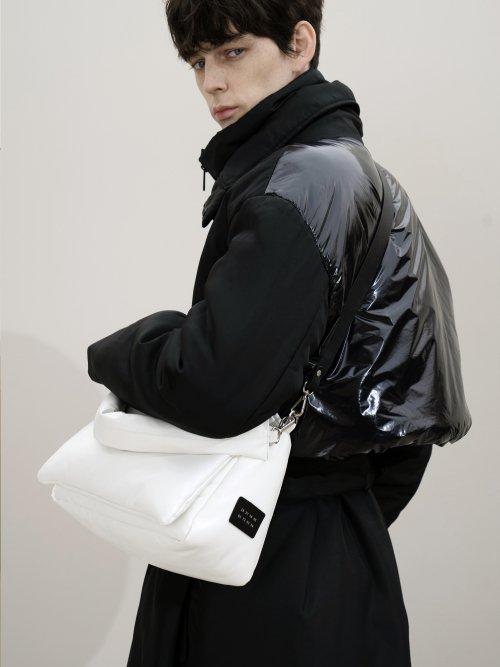 누베누베백_화이트