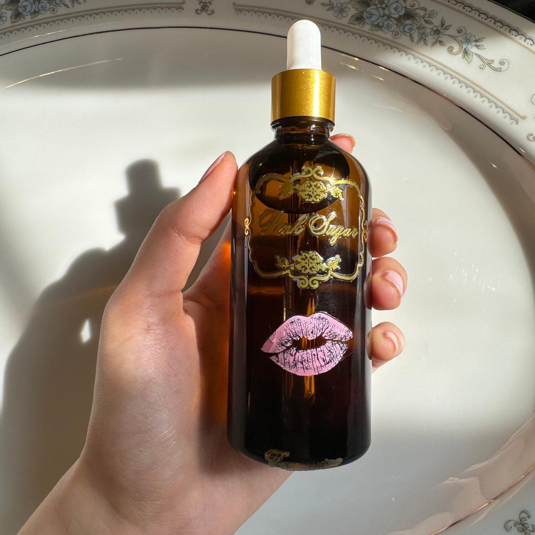 Pink sugar body oil