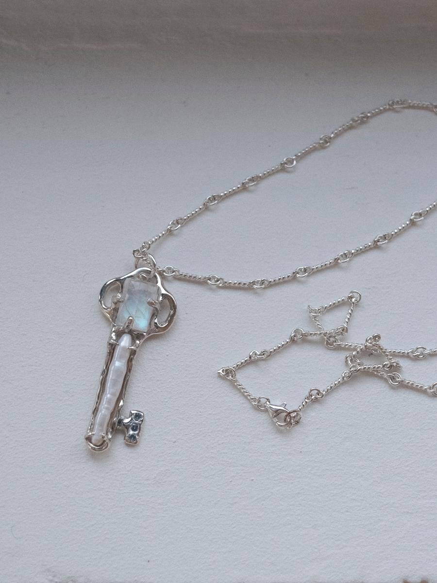 Rainbow Pearl key Necklace