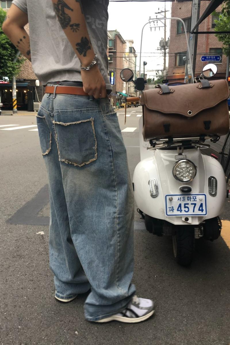 Back pocket damaged denim (2color ,  2size)