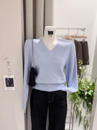 이런 상품 어때요? 아틀리에나인 에센셜 울 클라우드 브이넥 니트 NMN7BK-T6974M0