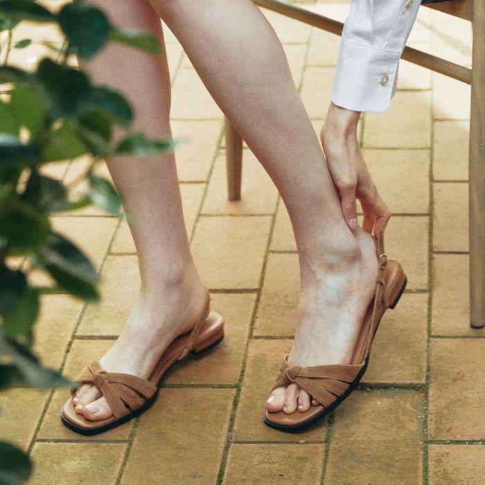 [29CM단독/양가죽 ver.] 리뉴얼 ver._KM210 램스킨 스웨이드&레더 스트랩 플랫 샌들 I 7Colors